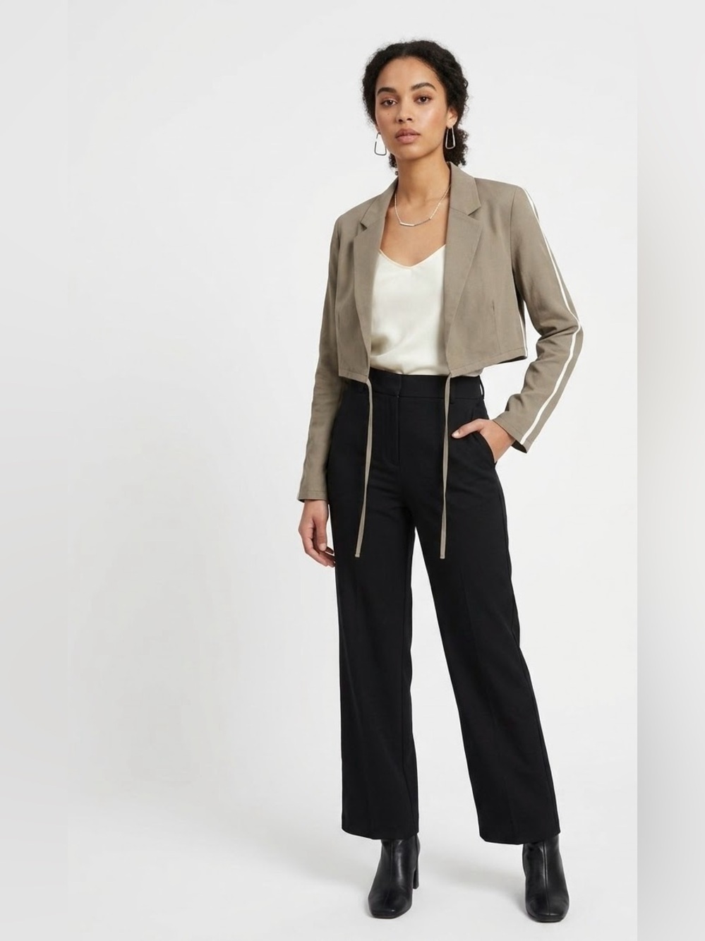 Idem Ditto $78 P2P 17.5” L 14.5” Olive Cropped Blazer Jacket w/ Ivory Stripe S